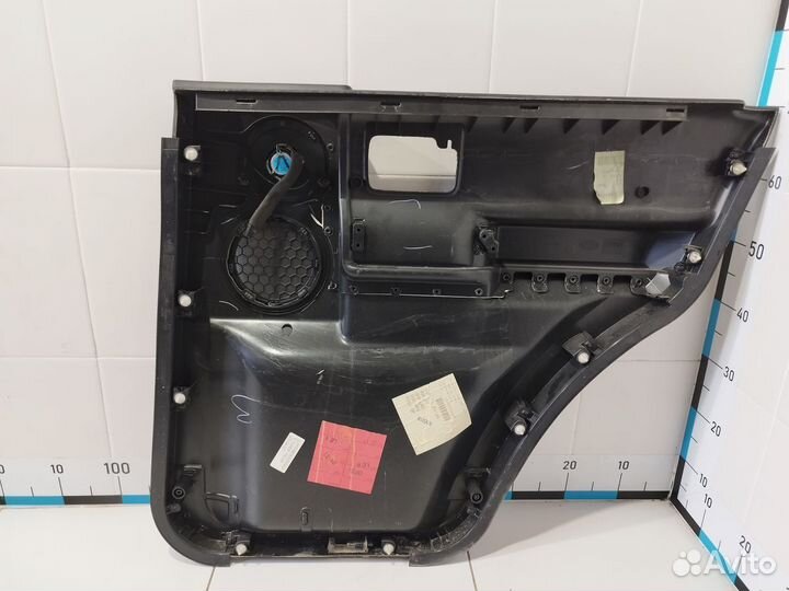 Обшивка двери задней левой Discovery III 2004-2009