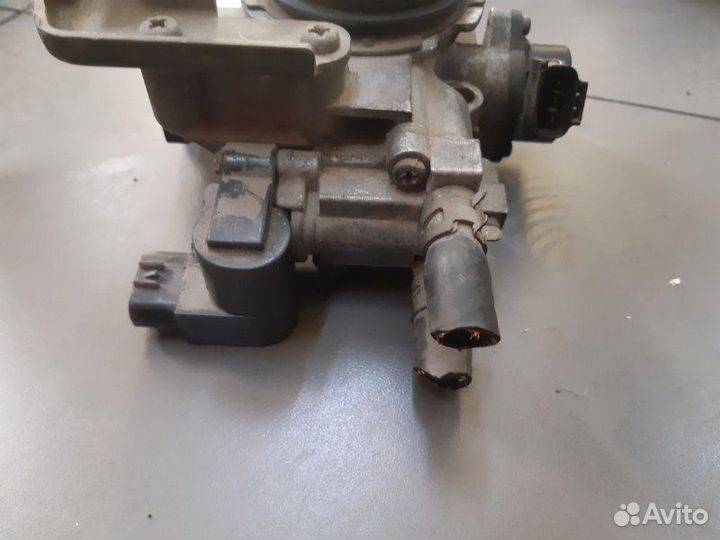 Дроссельная заслонка Toyota Mark 2 GX100 1GFE