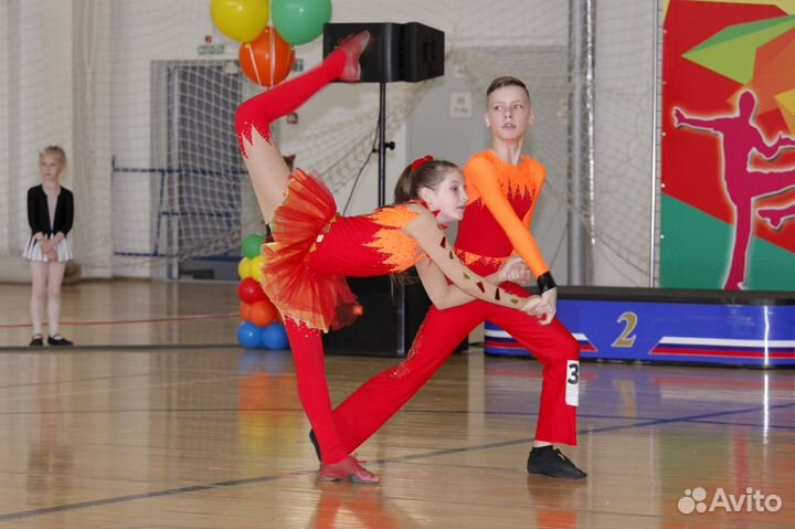 Костюмы для акробатического рок-н-ролла