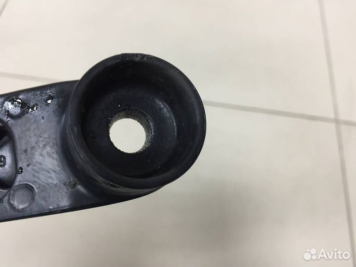 Поводок стеклоочистителя передний правый Hyundai S