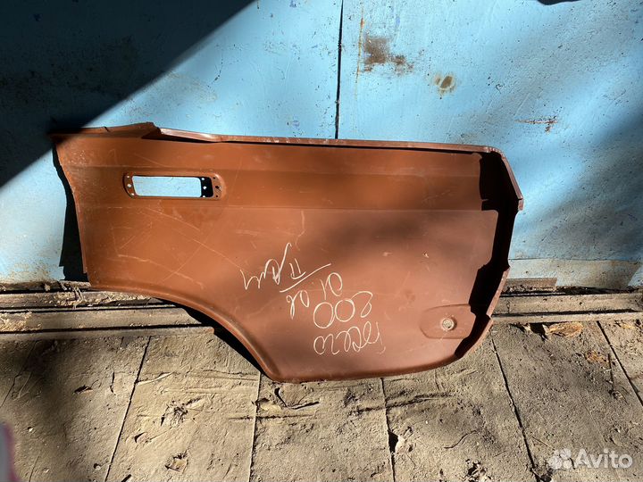 Заднее крыло Москвич 2140