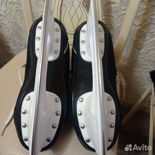 Коньки хоккейные 40 размер