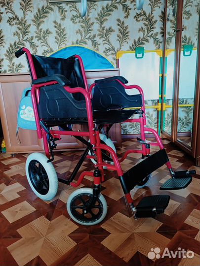 Инвалидная комнатная коляска