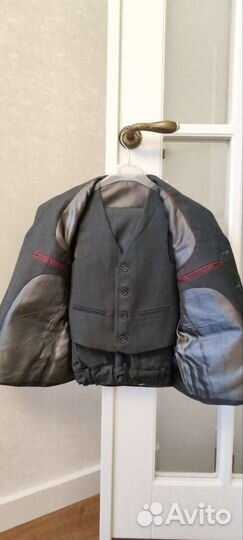 Костюм классический тройка (новый)