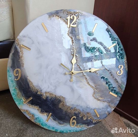 Часы из эпоксидной смолы