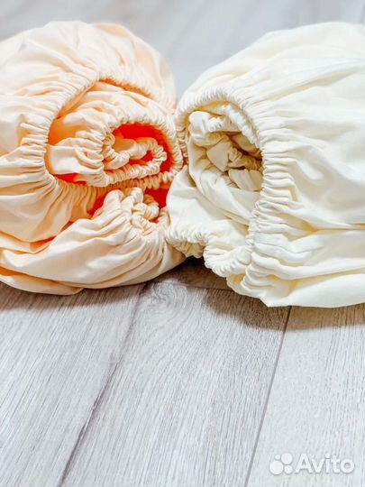 Простынь на резинке в детскую кроватку