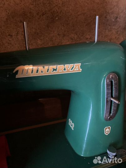 Ножная педальная швейная машинка Minerva 122