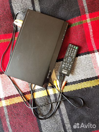 Видеомагнитофон sony CD/DVD Player