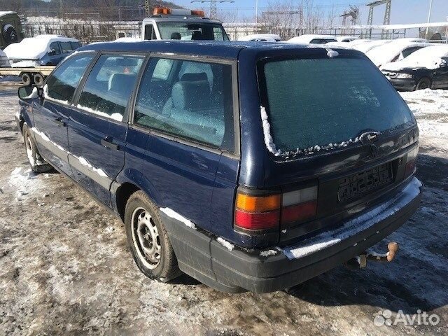 Разбор на запчасти Volkswagen Passat 3