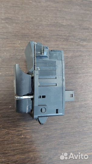 Кнопка стояночного тормоза Bmw 528I F10 N20B20A