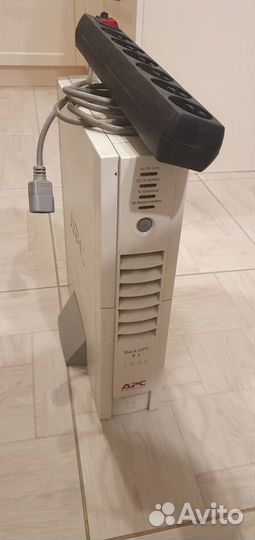 Ибп APC Back-UPS RS 1000