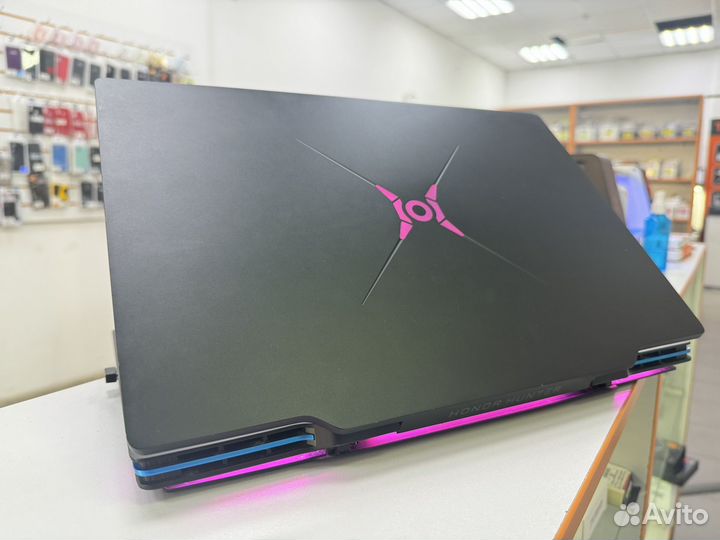 Honor hunter v700 i7/RTX2060