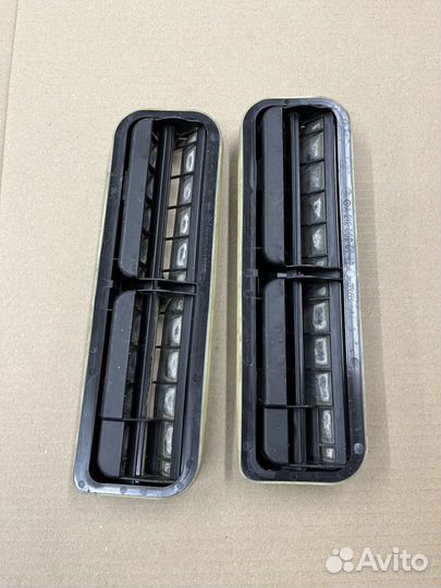 Клапан кузова задний левый правый Мерседес w204