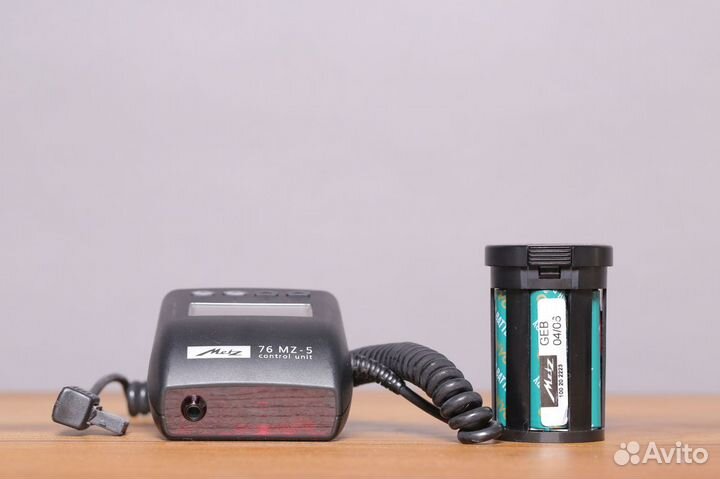 Накамерная вспышка Metz mecablitz 76 MZ-5 Canon