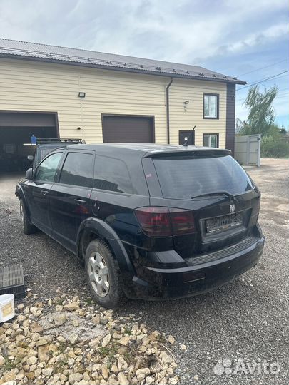 В разборе Dodge Journey на запчасти, разбор