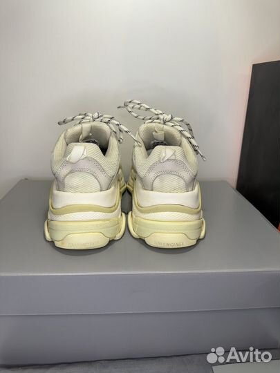 Balenciaga triple s оригинал