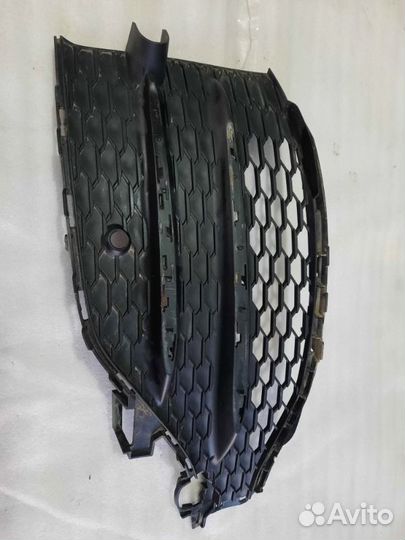 Решетка в бампер передняя правая Mercedes-Benz Gle