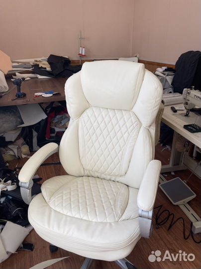 Перетяжка офисных и компьютерных кресел