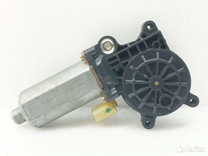 Моторчик стеклоподъемника передний правый Bmw X5