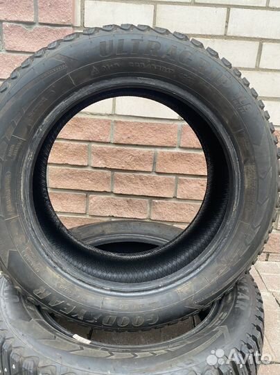 Goodyear Ultragrip Ice Arctic 225/55 R17