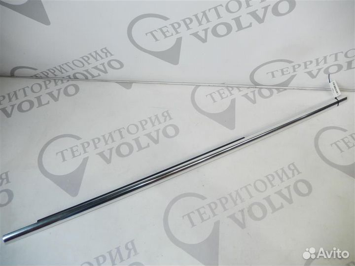Молдинг стекла задний нижний левый volvo S80 2010