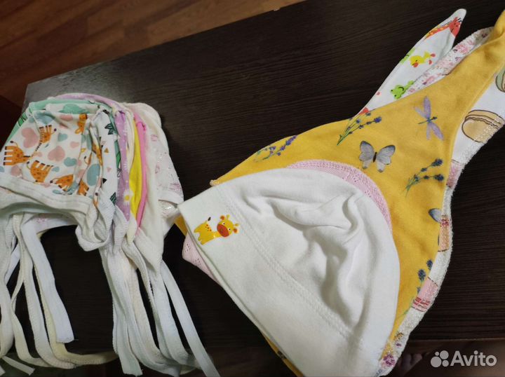 Чепчики и носочки