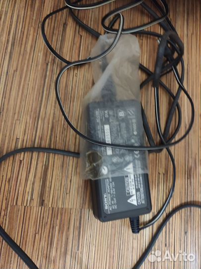 Видеокамера sony ссd-TR728E