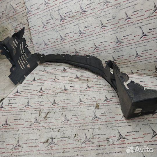 Подкрылок передний правый Mercedes E-Class W210