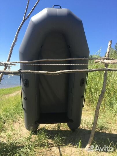 Продаётся лодка