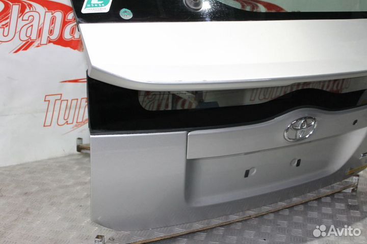 Крышка дверь багажника Toyota Prius 20 NHW20