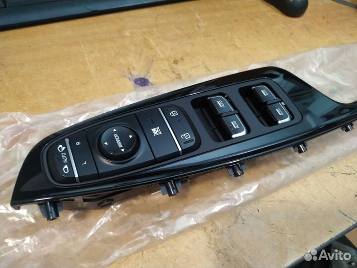 Блок стеклоподъëмников Kia, Optima 4 оригинал