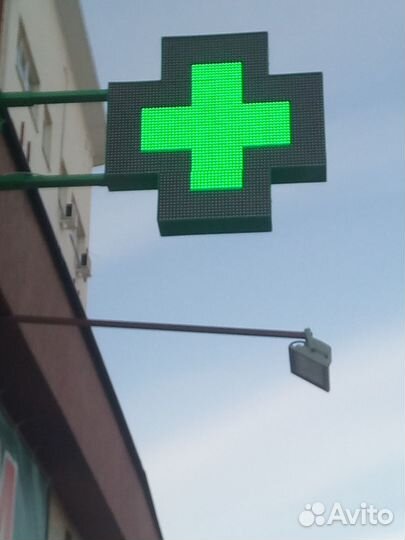 Аптечный крест с бегущей строкой 64х64 см