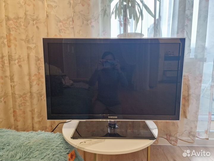 Телевизор samsung