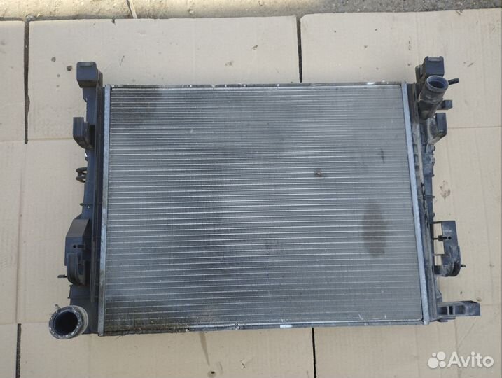 Радиатор охлаждения основной Renault Logan 2 1.6