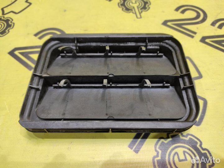 Клапан вентиляции задний правый Infiniti Fx35 S50