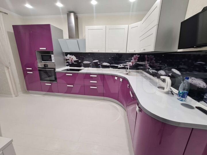 2-к. квартира, 60 м², 7/17 эт.