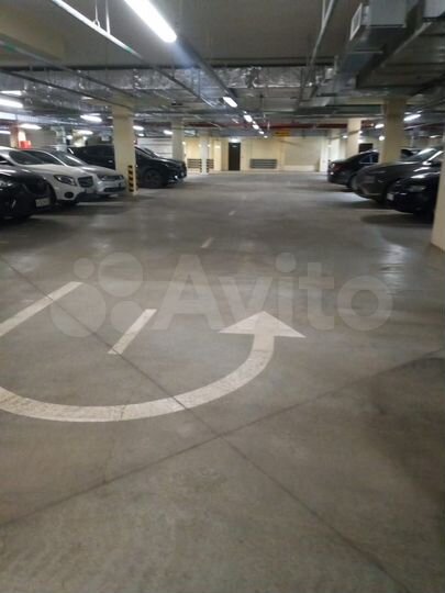 Машиноместо, 20 м²