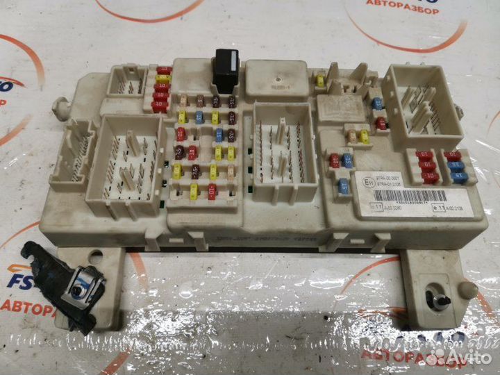 Блок предохранителей салонный Ford Kuga 1 2.0 G6DG