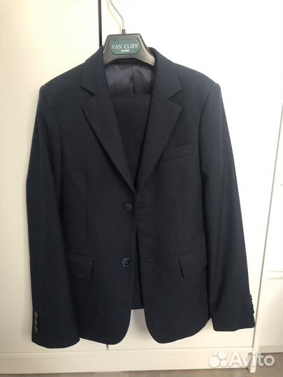 Костюм школьный 134 и 146