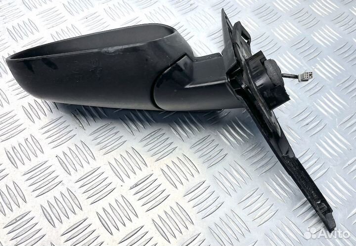 Зеркало Мицубиси Кольт