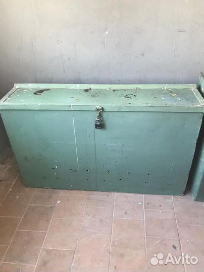 Металлический ящик