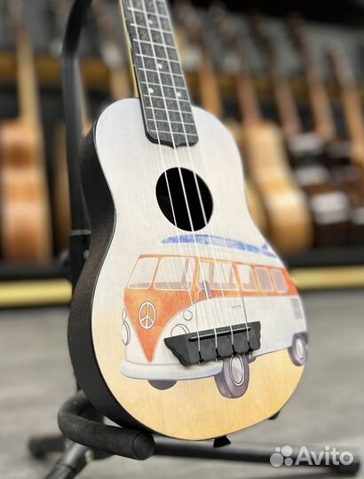 Укулеле Flight Bus (новая)