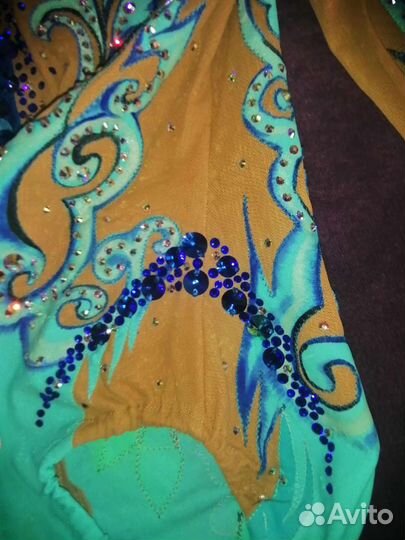 Красивый купальник для спортивной аэробики