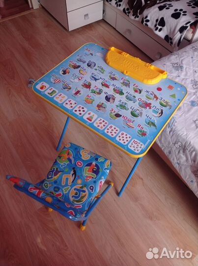 Детский стол и стул