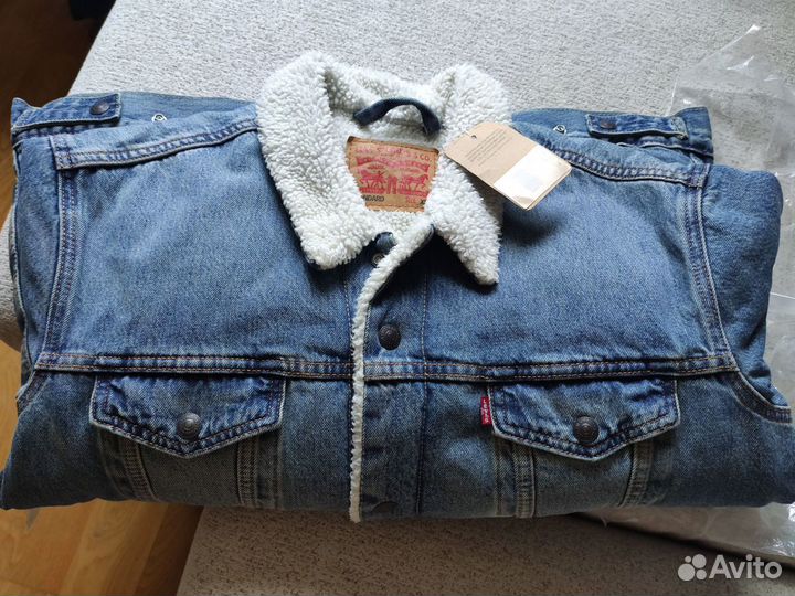 Джинсовая куртка шерпа levis.новая