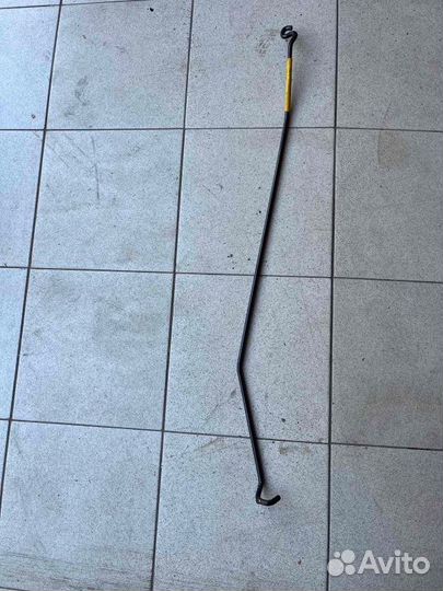 Упор капота передний Ford Focus 3 седан 1.6 2011