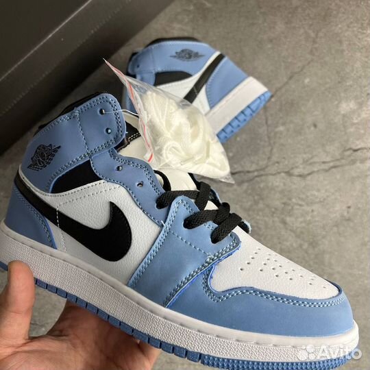 Кроссовки Air Jordan 1 University Blue (36-45)