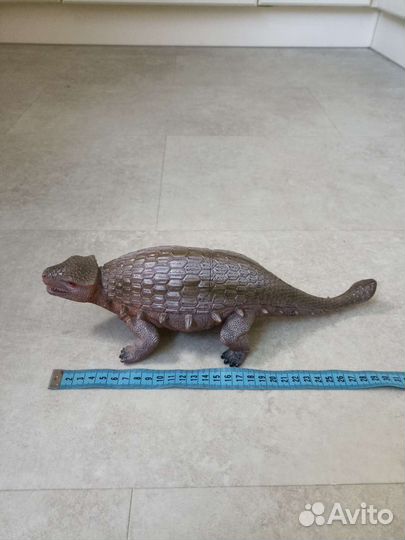 Динозавры игрушки