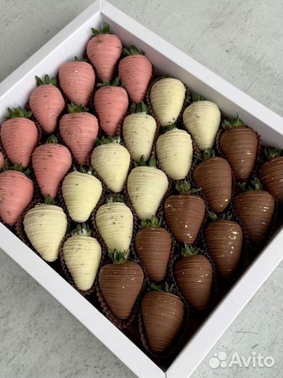 Клубника в шоколаде в наличии