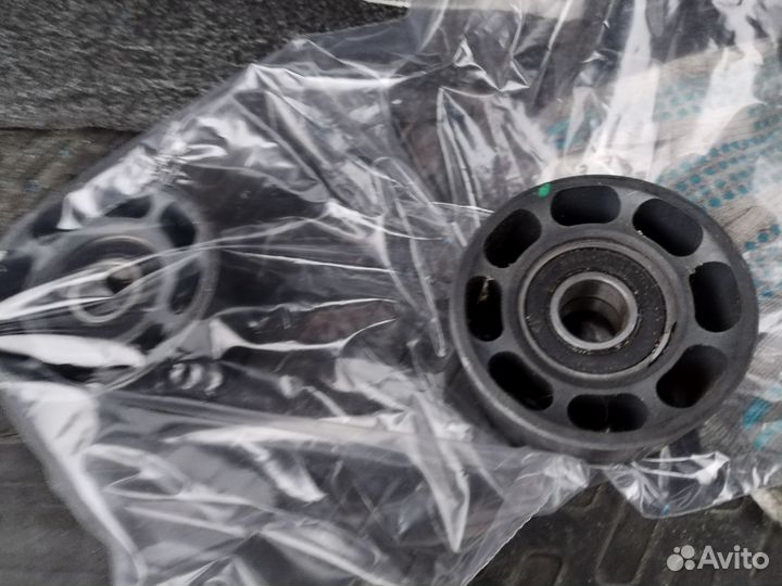 Ролик обводной RE505264